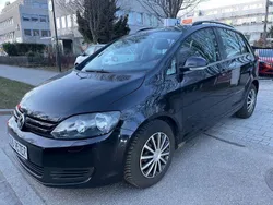 Schwarz Gebraucht 2009 VW Golf Plus Cross Trendline Van / Kleinbus | 2.970 € (Superpreis)