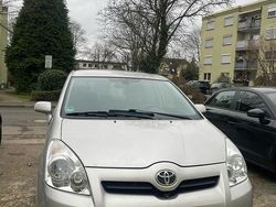Silber Gebraucht 2007 Toyota Corolla Verso Van / Kleinbus | 5.290 € (Teuer)