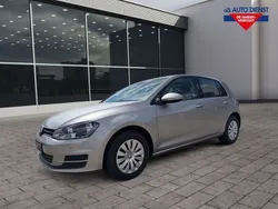 Silber Gebraucht 2014 VW Golf VII Trendline Limousine | 11.900 € (Etwas zu teuer)