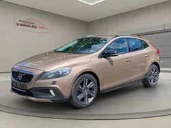 Braun Gebraucht 2013 Volvo V40 Momentum Kombi | 6.900 € (Superpreis)