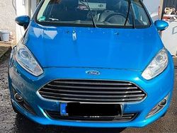 Blau Gebraucht 2014 Ford Fiesta Kleinwagen | 5.300 €