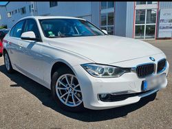 Weiß Gebraucht 2015 BMW 320 Luxury Line Limousine | 11.999 € (Fairer Preis)