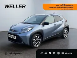 Grau Gebraucht 2024 Toyota Aygo Team Kleinwagen | 15.990 € (Fairer Preis)