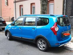 Blau Gebraucht 2018 Dacia Lodgy Stepway Van / Kleinbus | 9.500 € (Guter Preis)