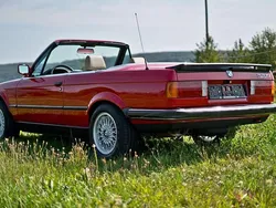 Zinnoberrot Gebraucht 1987 BMW 325 Cabriolet Cabrio | 19.800 €