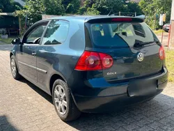Blau Gebraucht 2006 VW Golf V Kleinwagen | 1.899 €