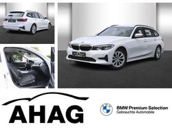 Grau Gebraucht 2022 BMW 318 Advantage Kombi | 23.940 € (Guter Preis)