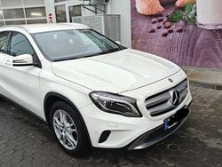 Weiß Gebraucht 2015 Mercedes GLA250 Urban SUV | 16.900 € (Guter Preis)