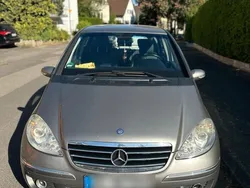 Gold Gebraucht 2005 Mercedes A170 Avantgarde Kleinwagen | 2.400 € (Fairer Preis)