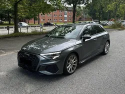 Grau Gebraucht 2021 Audi S3 Sportback Kombi | 32.500 €
