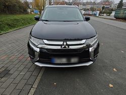 Schwarz Gebraucht 2018 Mitsubishi Outlander Top SUV | 17.200 €