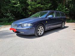 Blau Gebraucht 2002 Volvo V70 Comfort Kombi | 5.999 € (Etwas zu teuer)