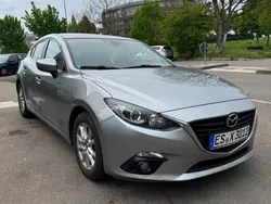 Grau Gebraucht 2015 Mazda 3 Center-Line Limousine | 8.200 € (Guter Preis)