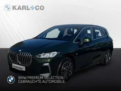 Gruen Gebraucht 2023 BMW 218 Active Tourer M Sport Van / Kleinbus | 27.970 € (Guter Preis)