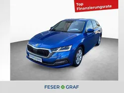 Raceblau metallic Gebraucht 2024 Skoda Octavia Style Kombi | 28.960 €