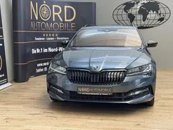Quarzgrau metallic (metallic) Gebraucht 2022 Skoda Superb Kombi | 32.699 € (Fairer Preis)