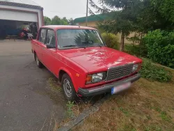 Rot Gebraucht 1990 Lada 2107 Limousine | 5.250 €
