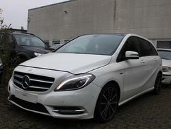 Weiß Gebraucht 2012 Mercedes B200 Van / Kleinbus | 4.990 € (Guter Preis)