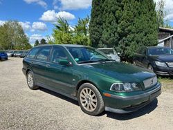 Grün Gebraucht 2000 Volvo V40 Kombi | 1.490 € (Fairer Preis)