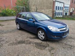 Blau Gebraucht 2009 Opel Astra Kombi | 750 € (Guter Preis)