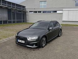Grau Gebraucht 2019 Audi A4 Sport Kombi | 29.500 € (Teuer)