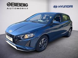 Blau Neu 2025 Hyundai i20 Trend Limousine | 23.490 € (Etwas zu teuer)