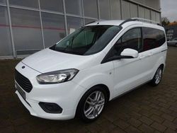 Weiß Gebraucht 2021 Ford Tourneo Courier Trend Van / Kleinbus | 16.190 € (Fairer Preis)