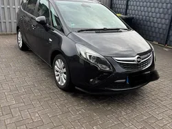Schwarz Gebraucht 2015 Opel Zafira Tourer Van / Kleinbus | 7.500 € (Guter Preis)