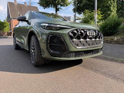 Grün Neu 2025 Audi Q5 Sport SUV | 75.450 € (Etwas zu teuer)