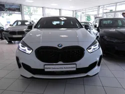 Weiß Gebraucht 2021 BMW M135 Comfort Edition Kleinwagen | 38.990 € (Teuer)