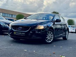 Schwarz Gebraucht 2014 Volvo V40 Momentum Kombi | 10.500 € (Guter Preis)