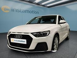 Weiß Gebraucht 2024 Audi A1 Sportback Kleinwagen | 21.949 € (Fairer Preis)