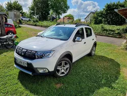 Weiß Gebraucht 2019 Dacia Sandero Stepway Kleinwagen | 9.490 € (Fairer Preis)