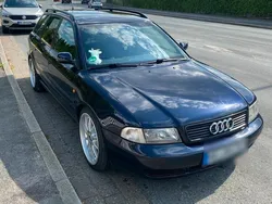 Blau Gebraucht 1997 Audi A4 Kombi | 2.800 € (Teuer)