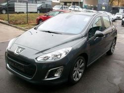 Grau Gebraucht 2013 Peugeot 308 Limousine | 7.900 € (Superpreis)
