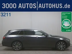 Olivgruen matt Gebraucht 2021 Mercedes E300 Avantgarde Kombi | 27.980 € (Guter Preis)