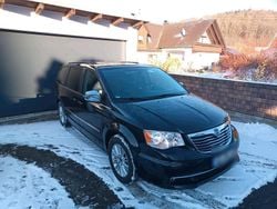 Schwarz Gebraucht 2014 Lancia Voyager Van / Kleinbus | 10.800 € (Fairer Preis)