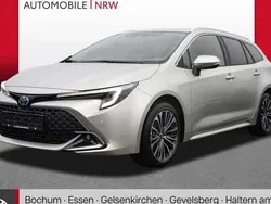 Cosmicsilber metallic Neu 2024 Toyota Corolla Team Kombi | 32.189 €