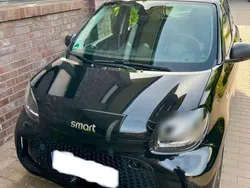 Schwarz Gebraucht 2020 Smart ForFour Electric Drive Passion Kleinwagen | 10.390 € (Fairer Preis)