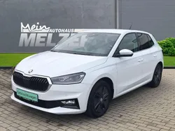 Moonweiß met. Gebraucht 2024 Skoda Fabia Style Limousine | 19.480 € (Guter Preis)