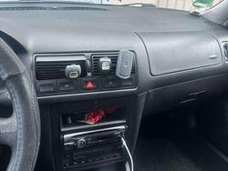Schwarz Gebraucht 2002 VW Golf IV Comfortline Limousine | 950 € (Guter Preis)