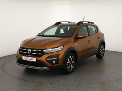 Atacamaorange (metallic) Gebraucht 2021 Dacia Sandero Stepway Kleinwagen | 16.990 € (Teuer)