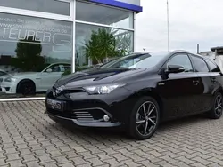 Toyota Auris Hybrid