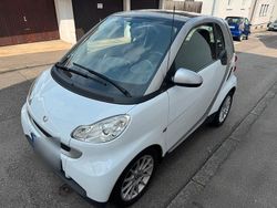 Weiß Gebraucht 2008 Smart ForTwo Coupé Kleinwagen | 3.900 €