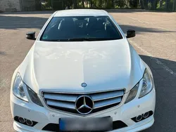 Weiß Gebraucht 2010 Mercedes E200 Coupé | 10.000 € (Guter Preis)