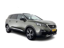 Grau Gebraucht 2017 Peugeot 5008 GT-line Van / Kleinbus | 12.845 € (Teuer)