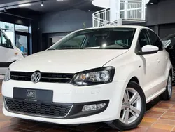 Weiß Gebraucht 2014 VW Polo Life Kleinwagen | 10.200 € (Fairer Preis)