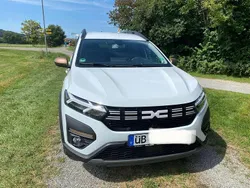 Weiß Gebraucht 2023 Dacia Jogger Expression Kombi | 22.400 € (Fairer Preis)