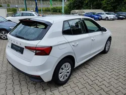 Brillant/reflex silber metallic Gebraucht 2023 Skoda Fabia Ambition Kleinwagen | 20.691 € (Fairer Preis)