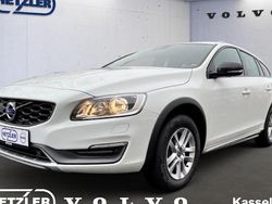Weiß Gebraucht 2016 Volvo V60 CC Kinetic Kombi | 14.950 € (Etwas zu teuer)